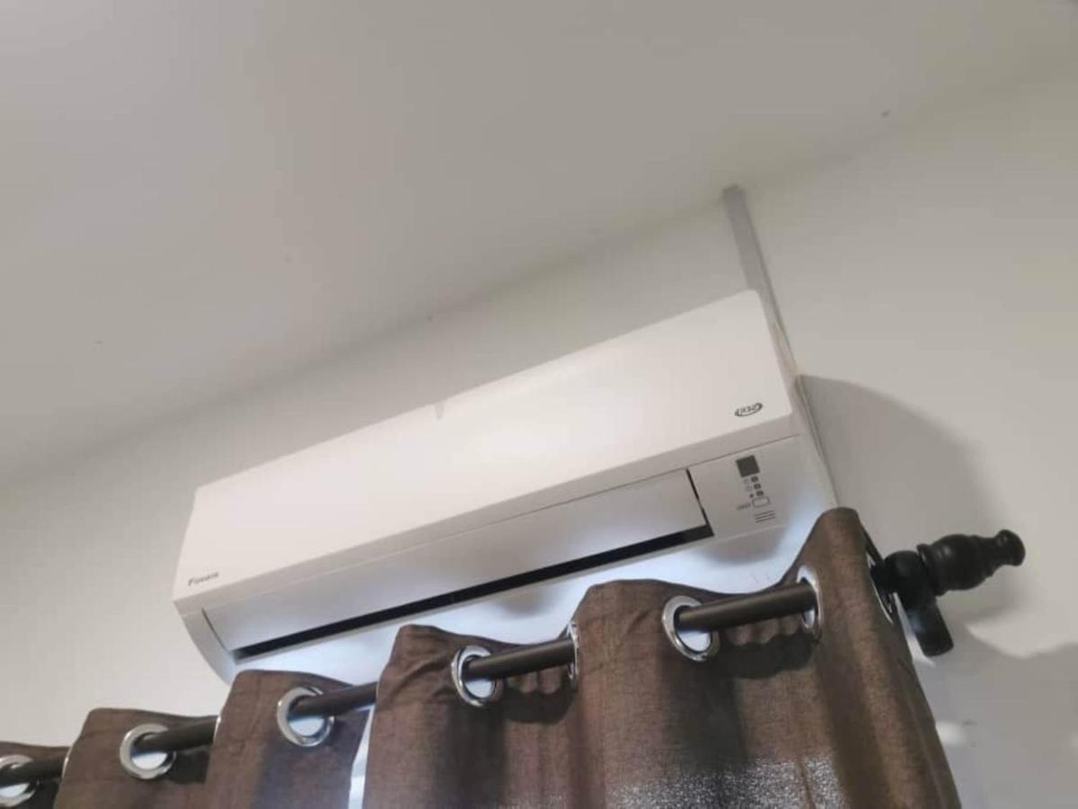 Oyo Homes 90524 D'J Pegaso Serom Homestay Muar Exteriör bild