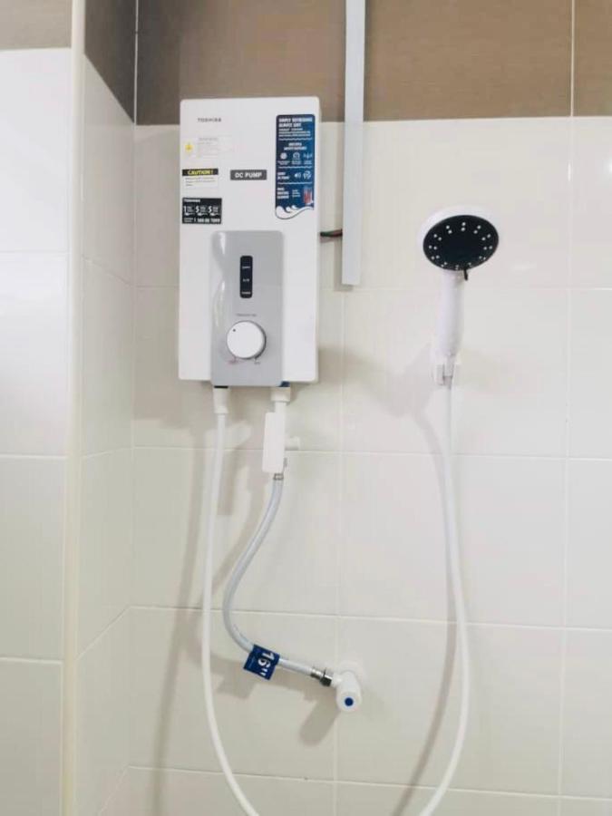 Oyo Homes 90524 D'J Pegaso Serom Homestay Muar Exteriör bild